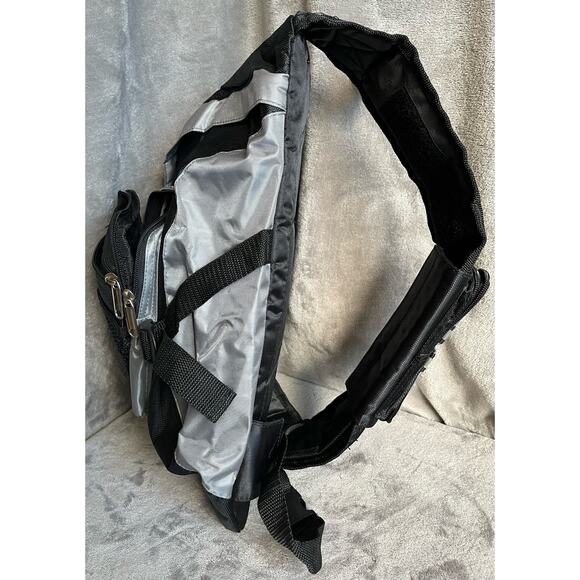 Fit to Fight Black and Grey Multicompartment Padded Strap Sling Backpack - Picture 4 of 15